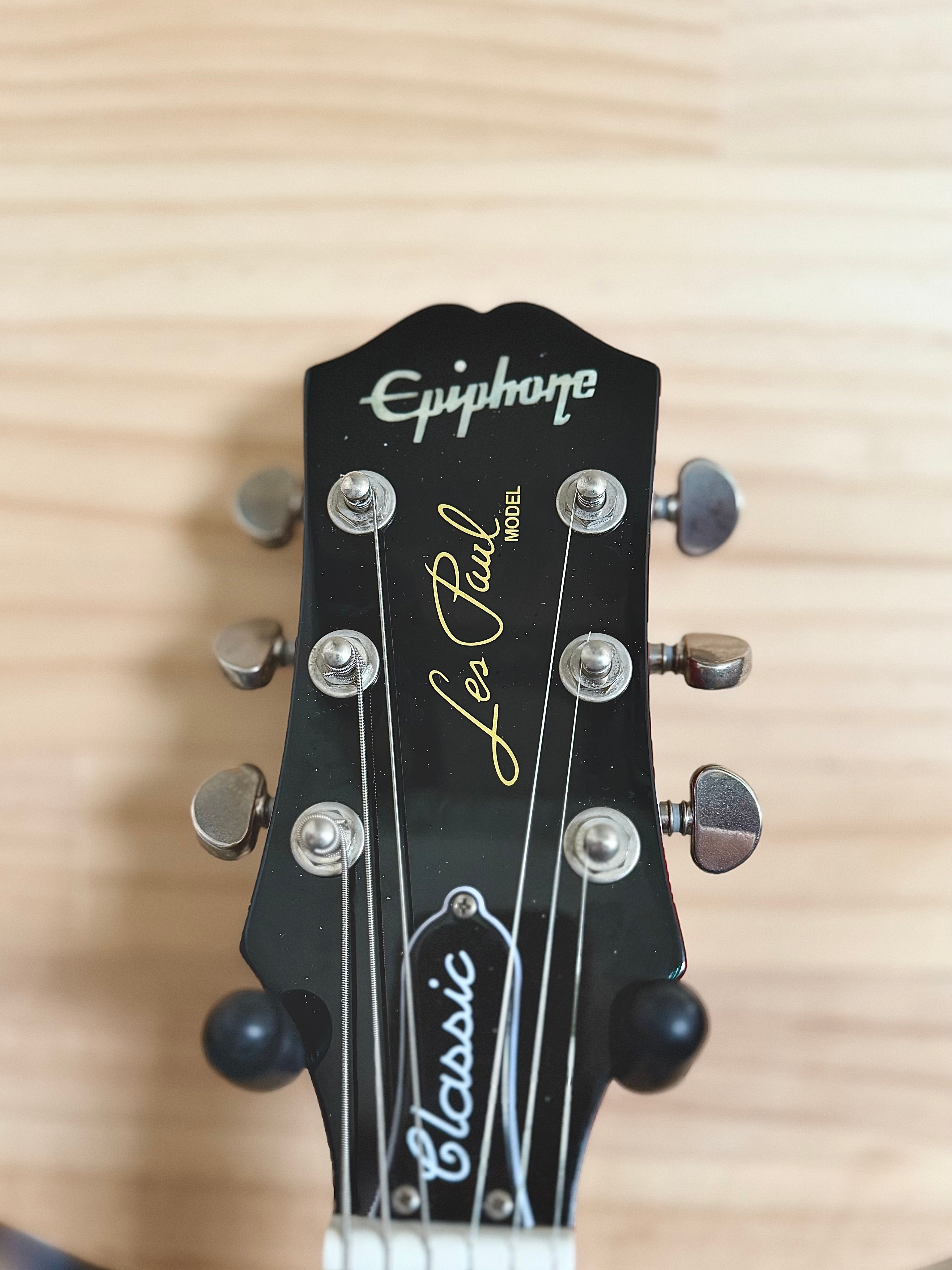 Epiphone | Les Paul Classic | Heritage Cherry Sunburst | Pre-Loved Epiphone | Les Paul Classic | Heritage Cherry Sunburst | Pre-Loved